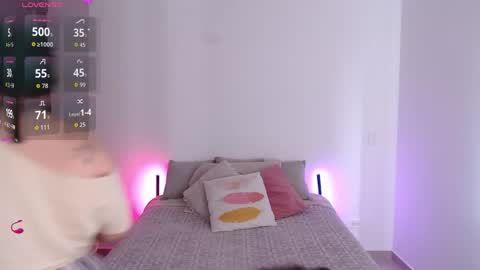 Snapshot of sofix_ chatting on 27, 5, 2026 Lau online show from 27, 5, 2026