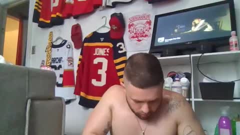 Snapshot of soflogrown97 chatting on 27, 3, 2026 Mason Muscles online show from 27, 3, 2026