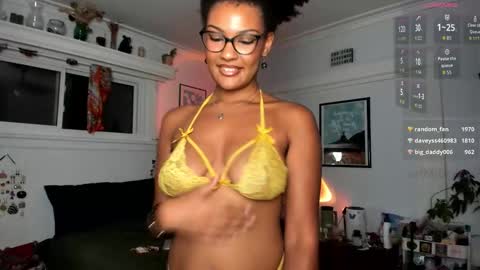 Chloe Kiwi online show from 12, 9, 2025