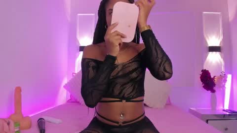 Snapshot of sofynovoa chatting on 13, 5, 2026 online show from 13, 5, 2026
