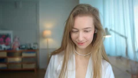 Bella online show from 27, 2, 2025