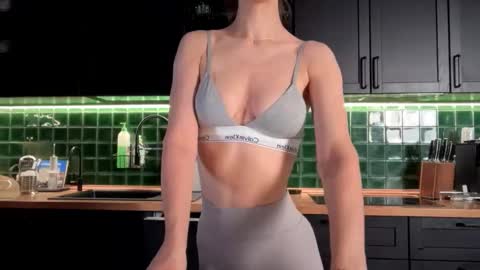 Bella online show from 12, 1, 2026