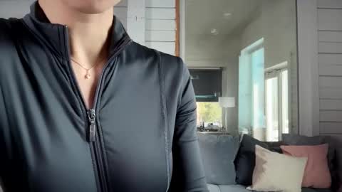 Bella online show from 9, 3, 2026