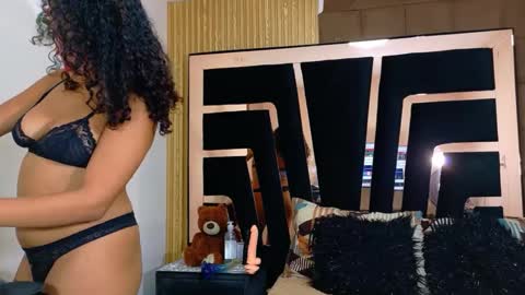 Snapshot of solevanss chatting on 22, 9, 2025 Sol Evans online show from 22, 9, 2025