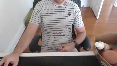 Snapshot of solidpaulie chatting on 6, 10, 2025 Paul online show from 6, 10, 2025