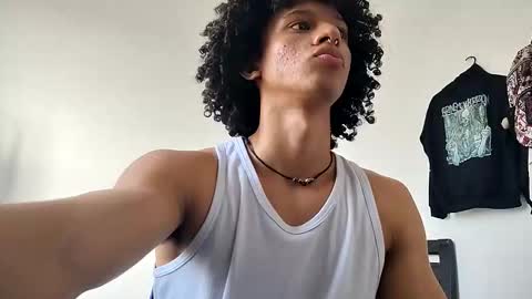 Snapshot of solorizo chatting on 1, 3, 2026 Hi Im Weller Check my Bio online show from 1, 3, 2026