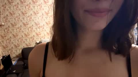 Hello My name is Jane  im new model here and little but shy but curious. online show from 29, 9, 2025