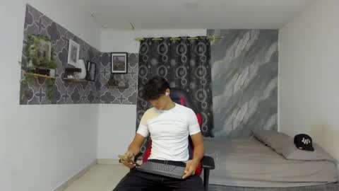 son_hades online show from 9, 4, 2026