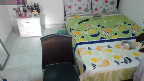 Snapshot of sonialatin69 chatting on 9, 4, 2026 sonialatin69 online show from 9, 4, 2026