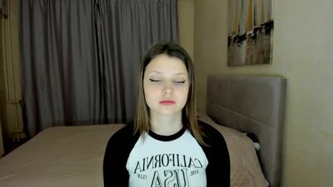 Snapshot of soninex chatting on 6, 11, 2025 SoniNex online show from 6, 11, 2025