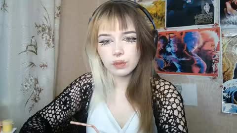 Snapshot of sonwosick chatting on 25, 5, 2026 Mila online show from 25, 5, 2026