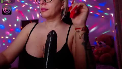 Sonia online show from 5, 3, 2025