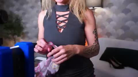 Sonya online show from 6, 8, 2026
