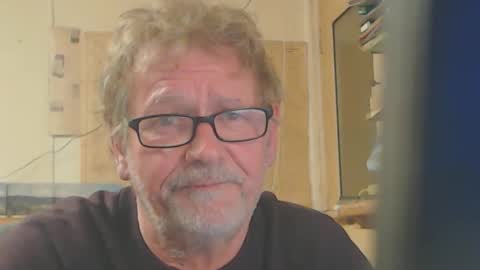 Snapshot of soo_ chatting on 5, 11, 2025 zip online show from 5, 11, 2025