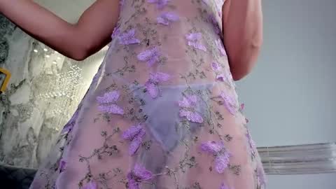 Sophi Johnson online show from 5, 4, 2026