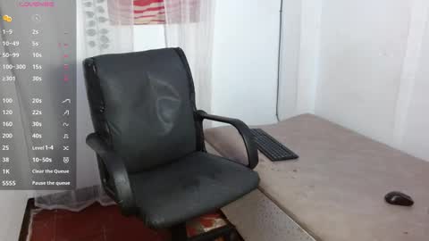 Snapshot of sophi_vi chatting on 3, 11, 2025 Sophie online show from 3, 11, 2025