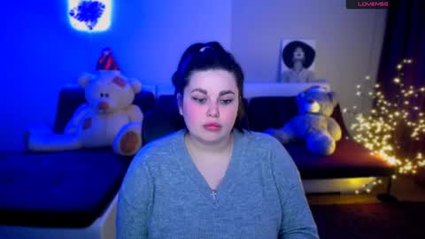 sophia__olsen online show from 2, 12, 2024
