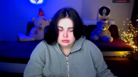 sophia__olsen online show from 8, 12, 2024