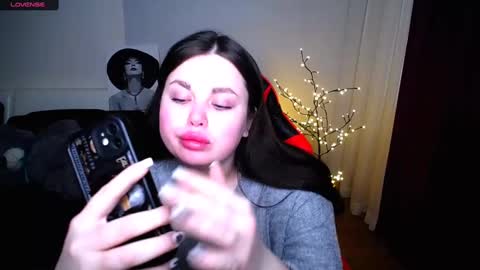 sophia__olsen online show from 4, 3, 2025