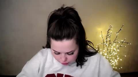 sophia__olsen online show from 27, 11, 2025