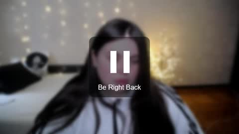 sophia__olsen online show from 11, 4, 2026