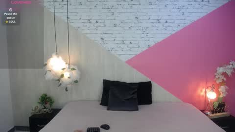 sophia_brunette21 online show from 21, 11, 2025