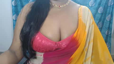 Snapshot of sophia_indian chatting on 7, 7, 2026 Sophia Tamil online show from 7, 7, 2026