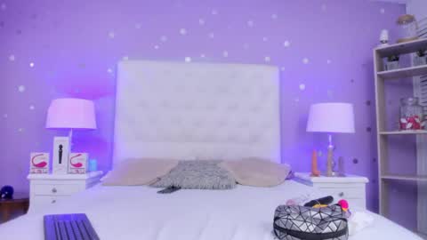 Sophia  online show from 4, 3, 2025