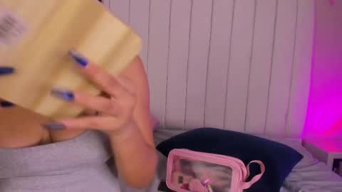 Snapshot of sophia_walkett chatting on 4, 6, 2026 Michelle online show from 4, 6, 2026