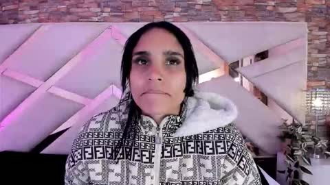 Sophia Paris online show from 3, 12, 2025