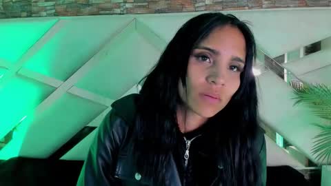 Sophia Paris online show from 20, 12, 2025