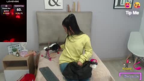 Sophia Bedford online show from 14, 4, 2026