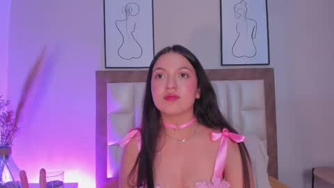 sophiacolliins online show from 29, 9, 2025