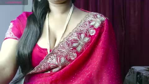 Snapshot of sophiasexybb chatting on 23, 11, 2025 Sophia online show from 23, 11, 2025