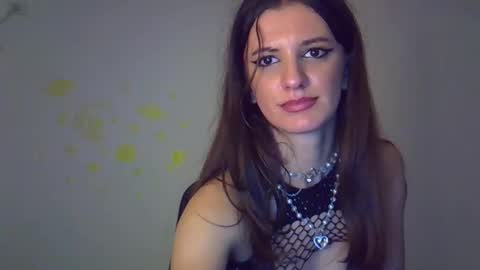 Snapshot of sophiaskinnybitch chatting on 10, 10, 2025 Sophia online show from 10, 10, 2025