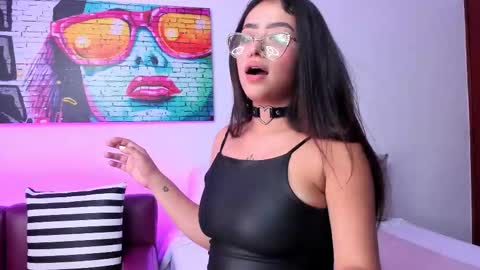   online show from 1, 12, 2025