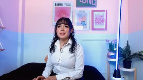 Sophie  online show from 6, 5, 2026