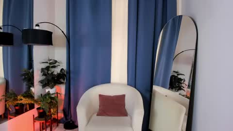 Snapshot of sophie_blossom_ chatting on 12, 5, 2026 Sophia online show from 12, 5, 2026