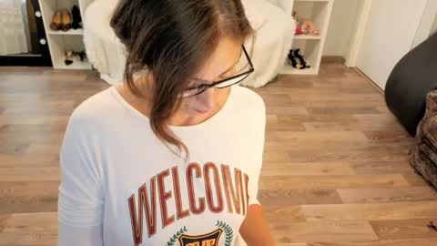 Snapshot of sophie_caring chatting on 27, 9, 2025 Sophie online show from 27, 9, 2025