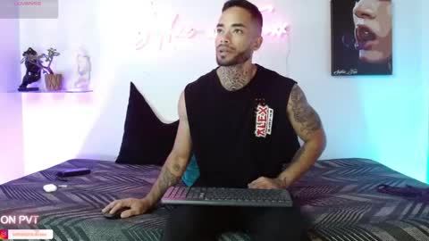 SOPHIE - FOXX online show from 22, 4, 2026