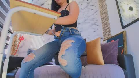 Snapshot of sophie_littles chatting on 9, 5, 2026 Sophie online show from 9, 5, 2026