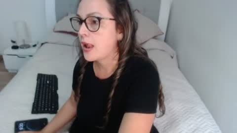 Snapshot of sophie_lopez1 chatting on 13, 6, 2026 Sofa online show from 13, 6, 2026