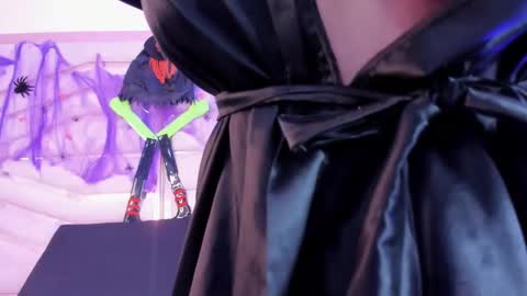 sophie_newton online show from 28, 10, 2025