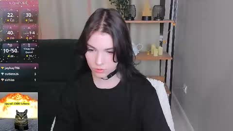 sophie_nomenal_ online show from 17, 9, 2025