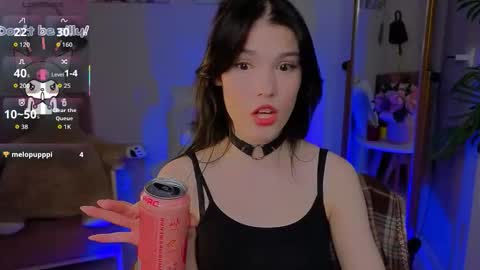 sophie_nomenal_ online show from 17, 10, 2025