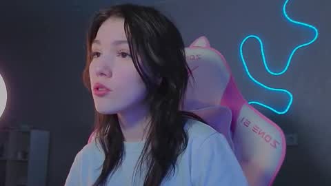 sophie_nomenal_ online show from 5, 12, 2025