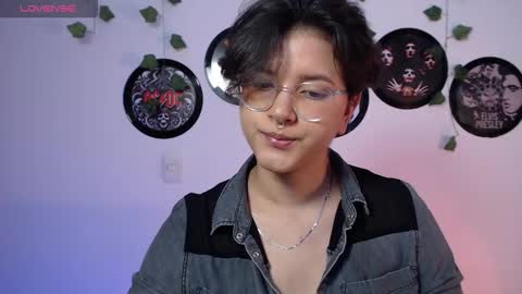 Snapshot of sophie_ross1 chatting on 21, 10, 2025 sophie_ross1 online show from 21, 10, 2025