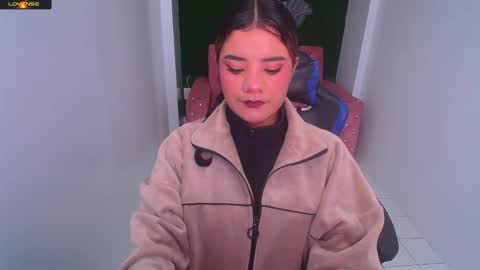 Snapshot of sophie_t_ chatting on 17, 1, 2025 Sofia online show from 17, 1, 2025