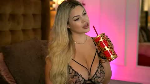 Sophie online show from 29, 10, 2025