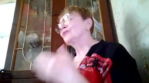 SophieBurnsX online show from 7, 6, 2026